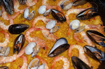 Paella marinera