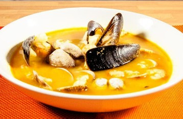 Sopa de pescado y mariscos