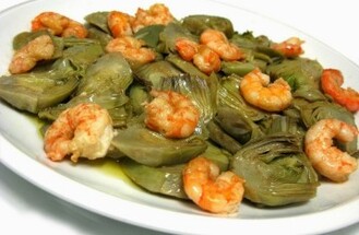 Salteado de alcachofas y gambas